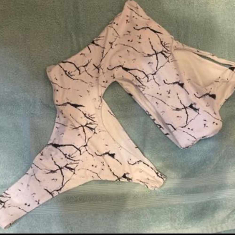 One piece cutout bathing suit